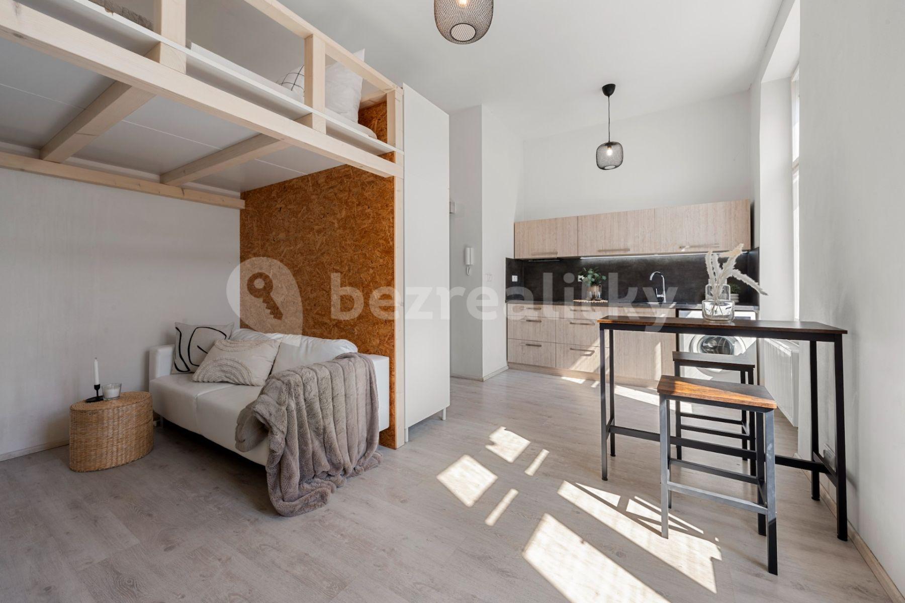 Studio flat to rent, 27 m², Štefánikova, Brno, Jihomoravský Region