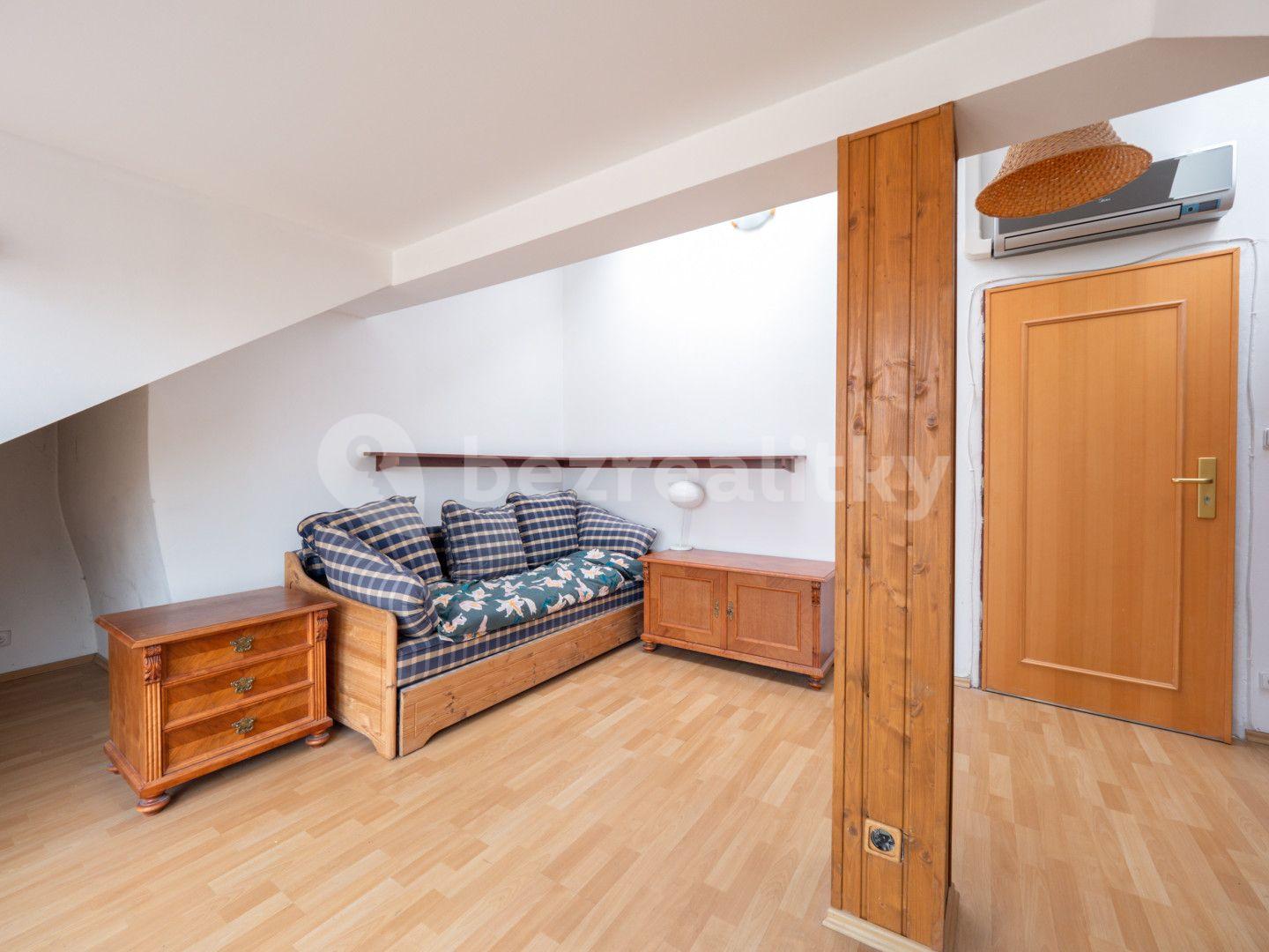 3 bedroom with open-plan kitchen flat for sale, 173 m², Janáčkovo nábřeží, Prague, Prague