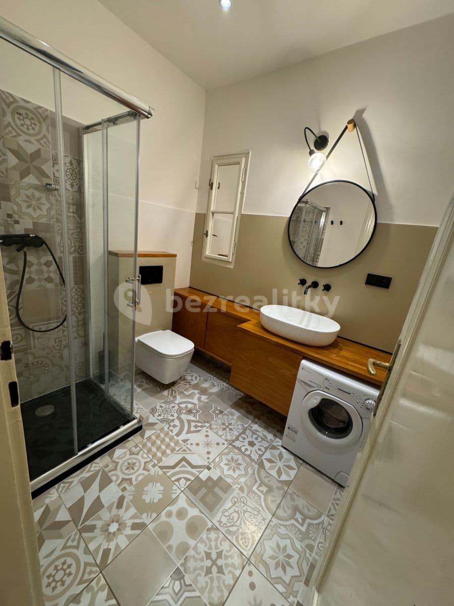 1 bedroom with open-plan kitchen flat to rent, 40 m², Radhošťská, Prague, Prague 1 bedroom with open-plan kitchen flat to rent, 40 m², Radhošťská, Prague, Prague