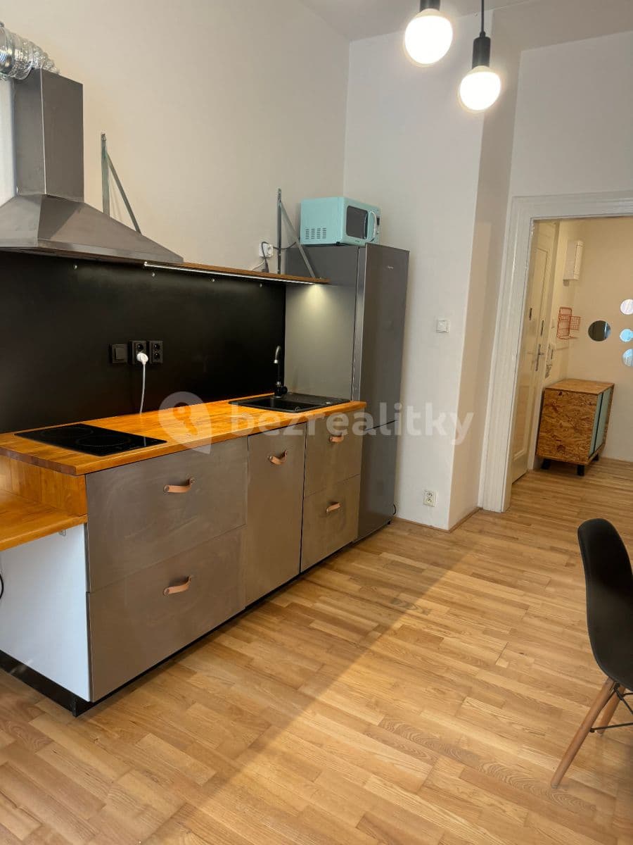 1 bedroom with open-plan kitchen flat to rent, 40 m², Radhošťská, Prague, Prague 1 bedroom with open-plan kitchen flat to rent, 40 m², Radhošťská, Prague, Prague