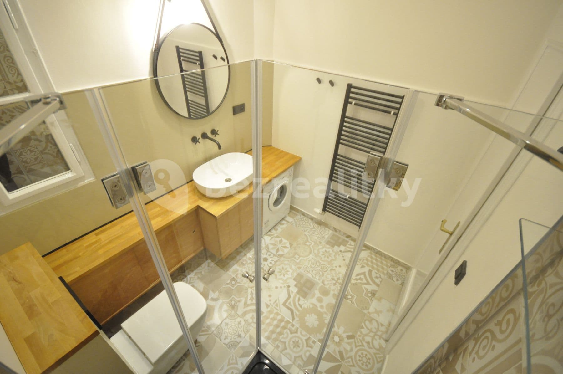 1 bedroom with open-plan kitchen flat to rent, 40 m², Radhošťská, Prague, Prague 1 bedroom with open-plan kitchen flat to rent, 40 m², Radhošťská, Prague, Prague