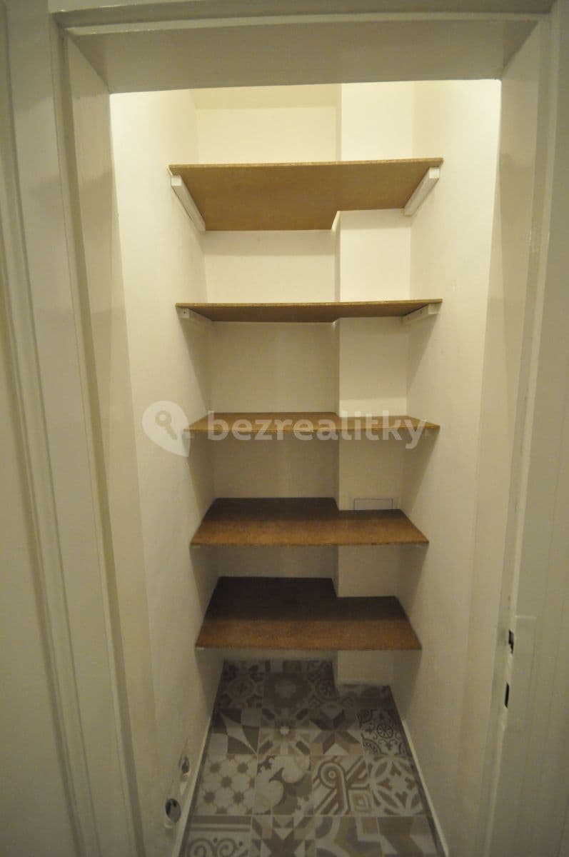 1 bedroom with open-plan kitchen flat to rent, 40 m², Radhošťská, Prague, Prague 1 bedroom with open-plan kitchen flat to rent, 40 m², Radhošťská, Prague, Prague