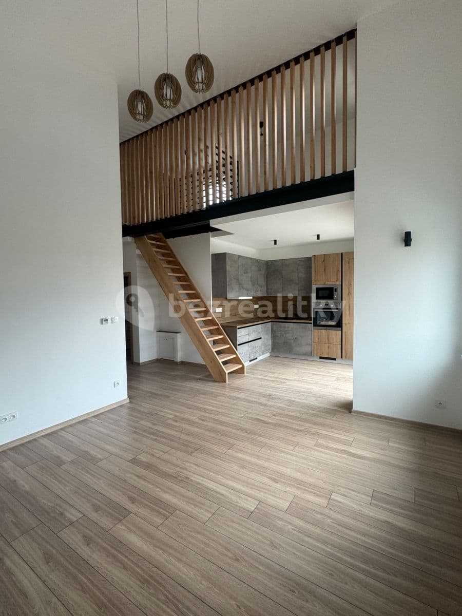 2 bedroom with open-plan kitchen flat to rent, 70 m², Syrovice, Jihomoravský Region 2 bedroom with open-plan kitchen flat to rent, 70 m², Syrovice, Jihomoravský Region