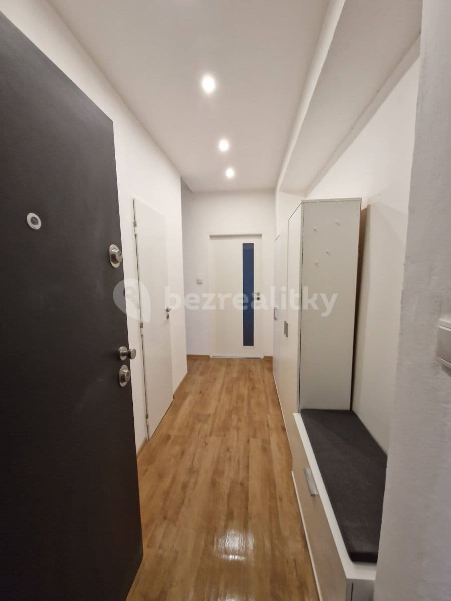 2 bedroom flat to rent, 50 m², U Lomů, Plzeň, Plzeňský Region 2 bedroom flat to rent, 50 m², U Lomů, Plzeň, Plzeňský Region