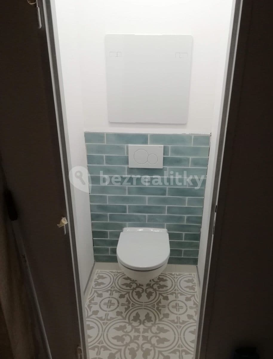 2 bedroom flat to rent, 50 m², U Lomů, Plzeň, Plzeňský Region 2 bedroom flat to rent, 50 m², U Lomů, Plzeň, Plzeňský Region