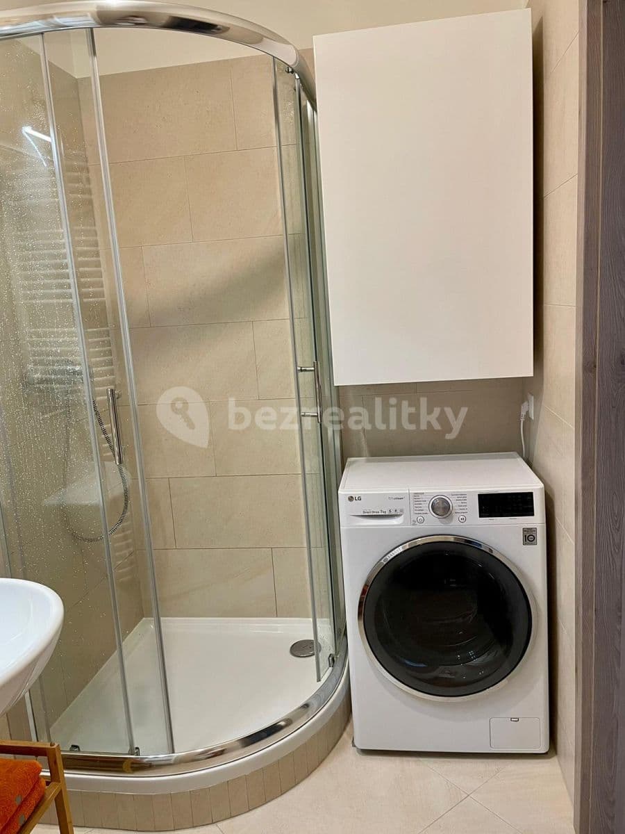 Studio flat to rent, 33 m², Štanderova, Prague, Prague Studio flat to rent, 33 m², Štanderova, Prague, Prague