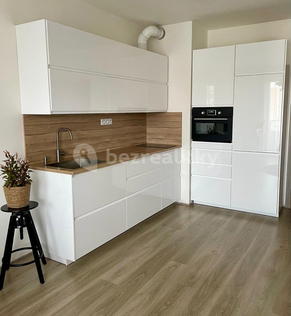 Studio flat to rent, 33 m², Štanderova, Prague, Prague Studio flat to rent, 33 m², Štanderova, Prague, Prague