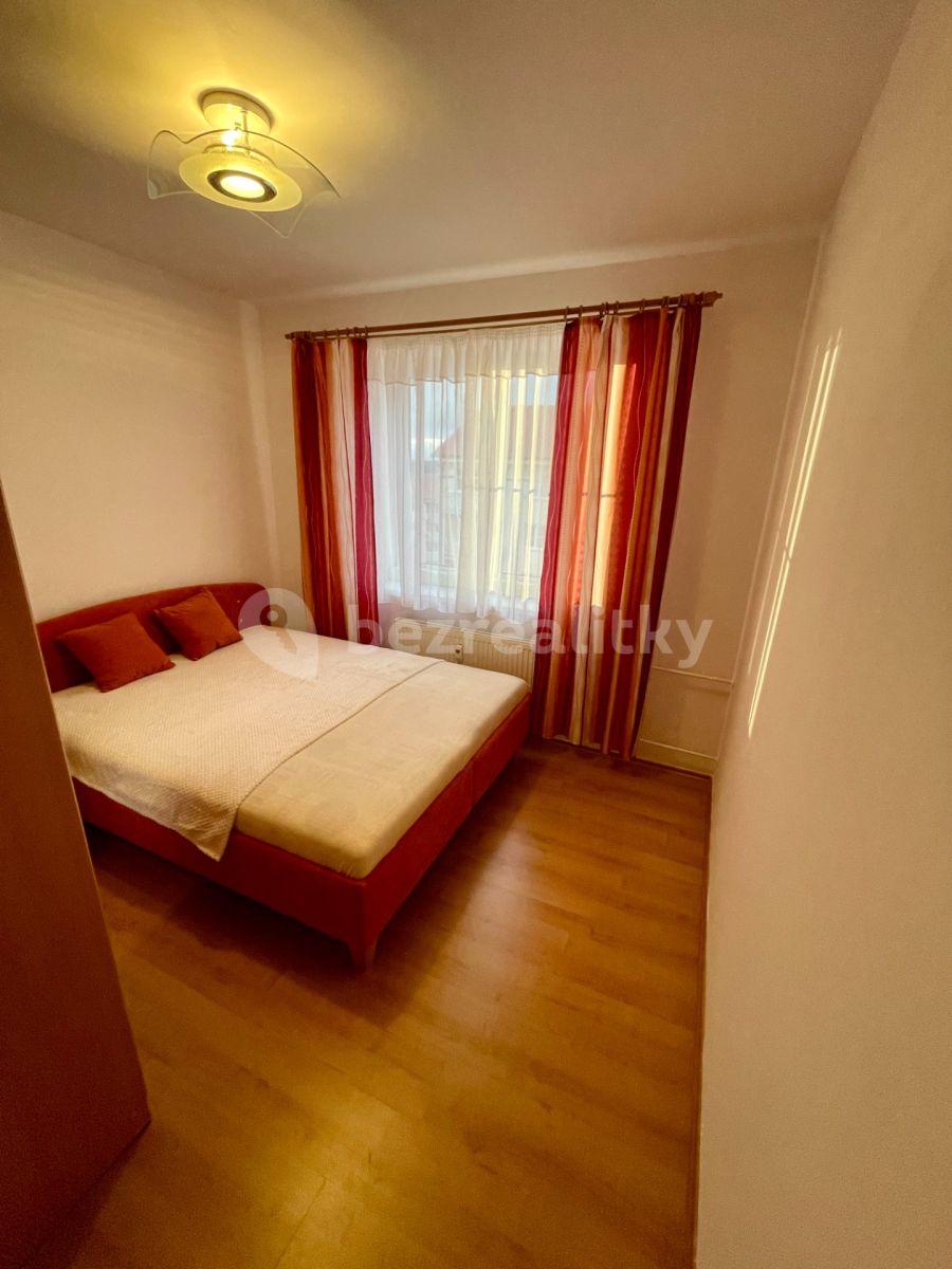 2 bedroom with open-plan kitchen flat to rent, 60 m², Na Stráni, Holýšov, Plzeňský Region