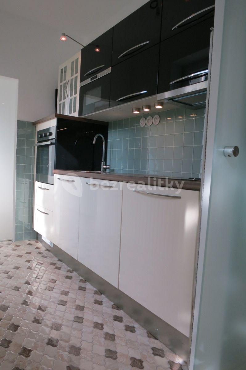 1 bedroom with open-plan kitchen flat for sale, 34 m², Kroupova, Prague, Prague