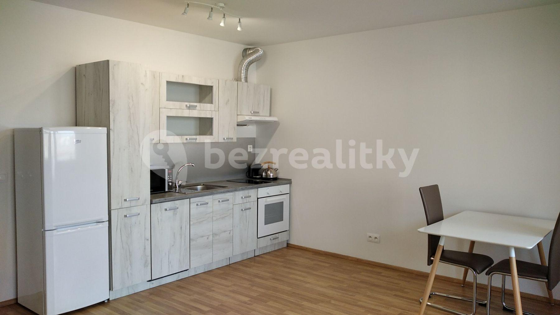 Studio flat to rent, 31 m², Škrábkových, Prague, Prague