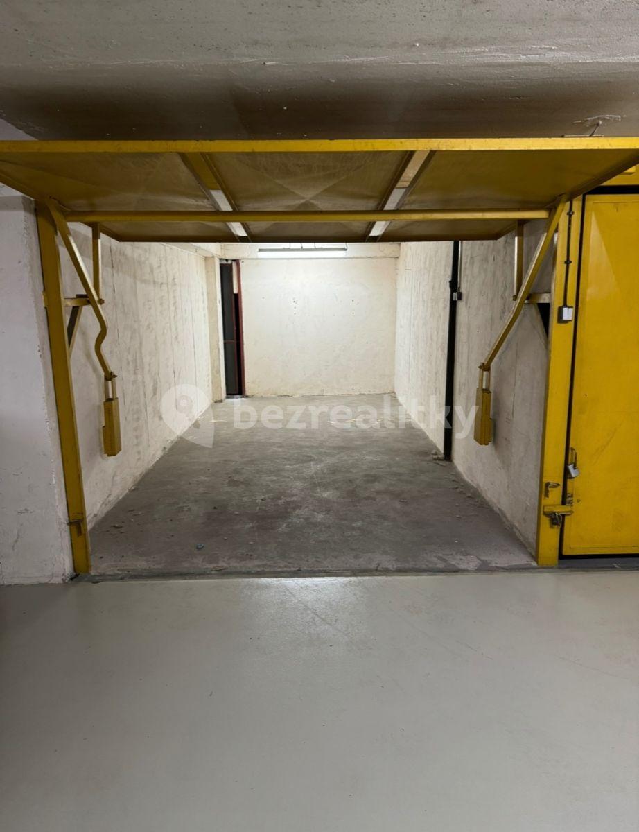 garage to rent, 18 m², Navigátorů, Prague, Prague