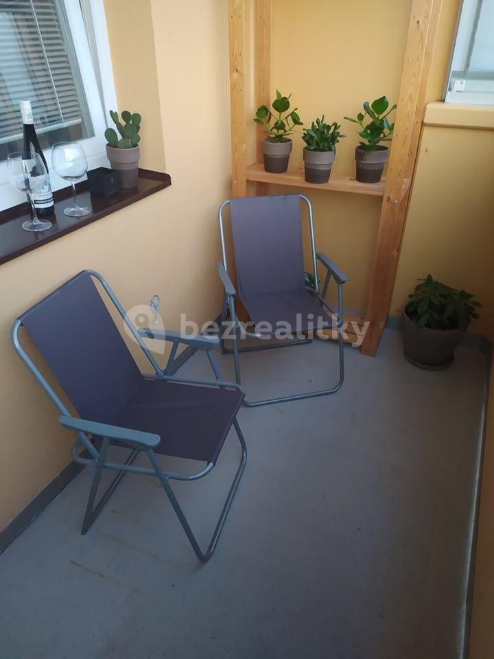 1 bedroom with open-plan kitchen flat to rent, 52 m², Opavská, Ostrava, Moravskoslezský Region