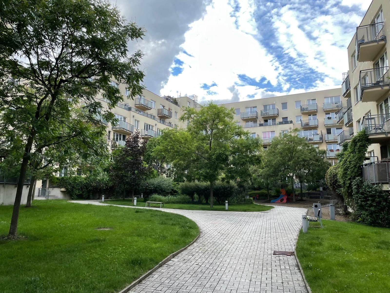 1 bedroom with open-plan kitchen flat to rent, 44 m², Rižská, Prague, Prague 1 bedroom with open-plan kitchen flat to rent, 44 m², Rižská, Prague, Prague