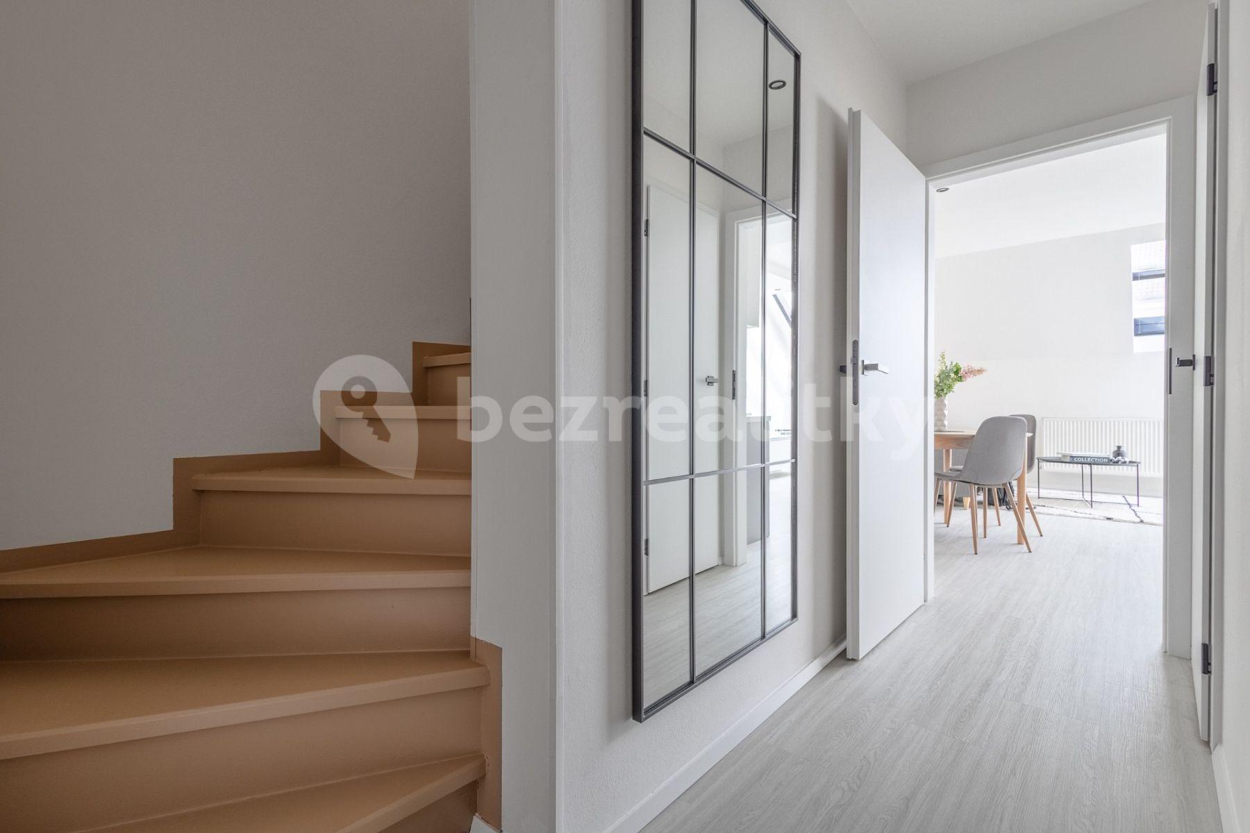 3 bedroom with open-plan kitchen flat for sale, 87 m², Francouzská, Prague, Prague