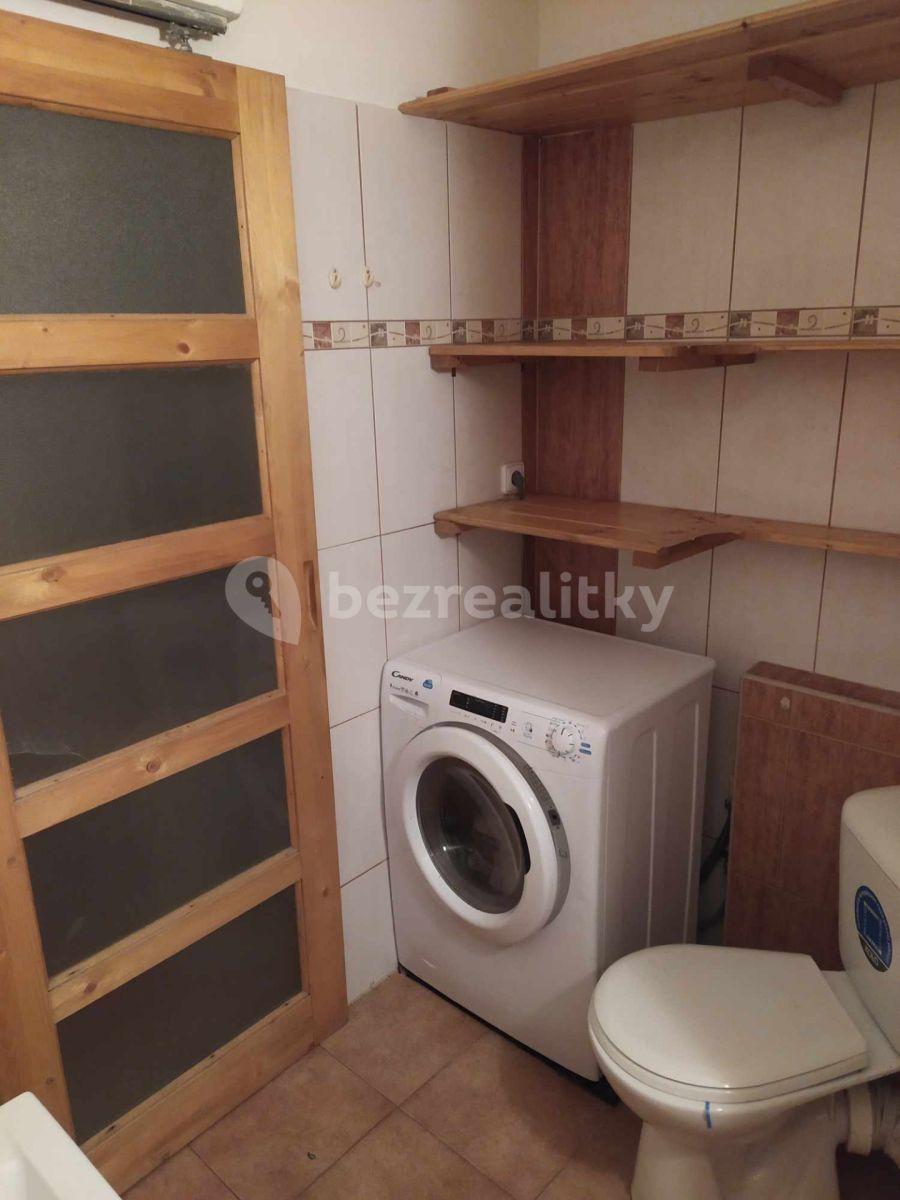 1 bedroom with open-plan kitchen flat for sale, 43 m², Makovského, Prague, Prague