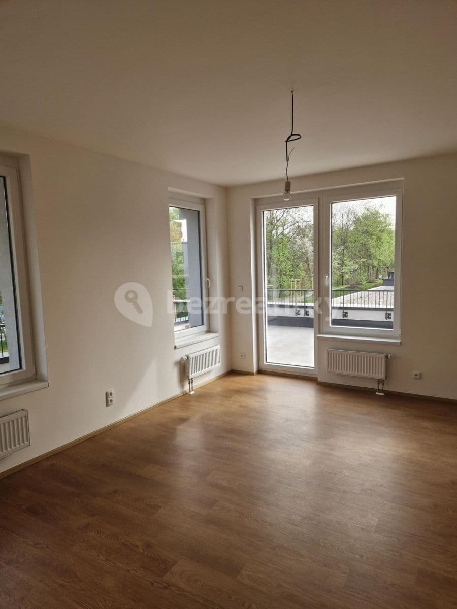 1 bedroom with open-plan kitchen flat to rent, 53 m², Pod Harfou, Prague, Prague 1 bedroom with open-plan kitchen flat to rent, 53 m², Pod Harfou, Prague, Prague