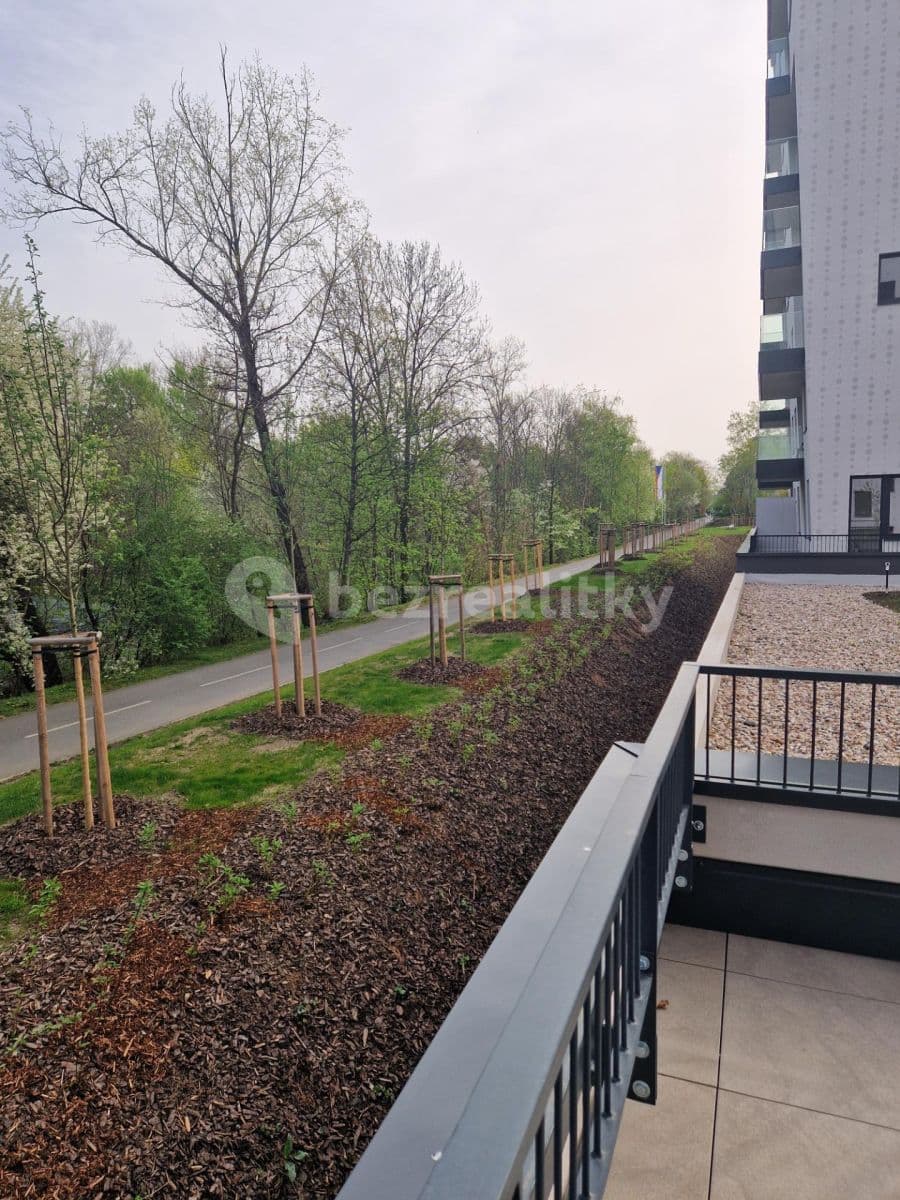 1 bedroom with open-plan kitchen flat to rent, 53 m², Pod Harfou, Prague, Prague 1 bedroom with open-plan kitchen flat to rent, 53 m², Pod Harfou, Prague, Prague