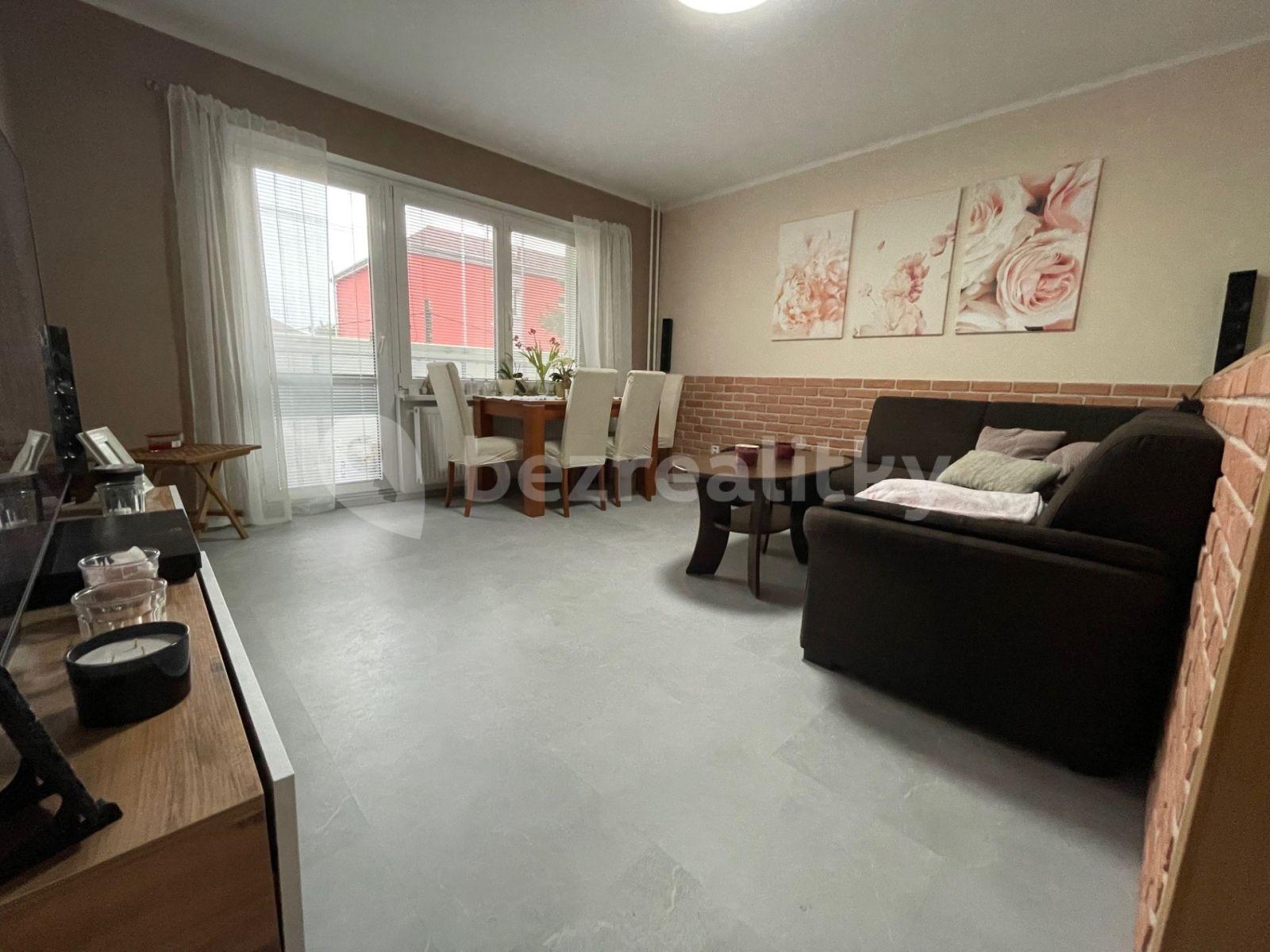 4 bedroom flat for sale, 108 m², Chuderov, Ústecký Region