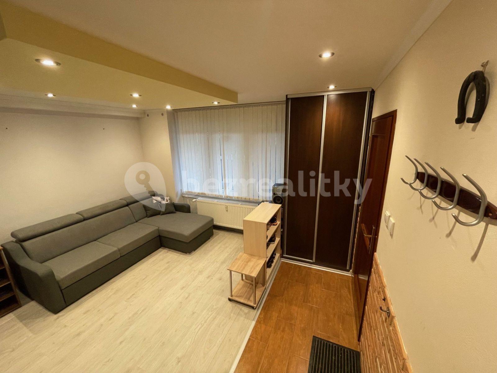 4 bedroom flat for sale, 108 m², Chuderov, Ústecký Region