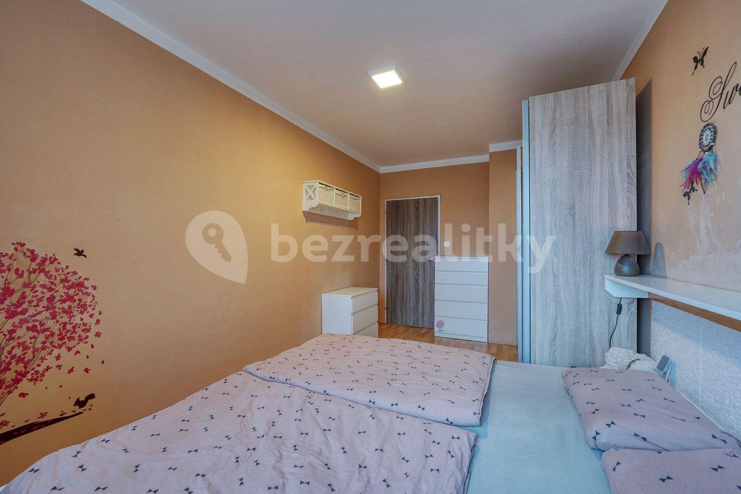 2 bedroom with open-plan kitchen flat for sale, 75 m², Košťálkova, Beroun, Středočeský Region