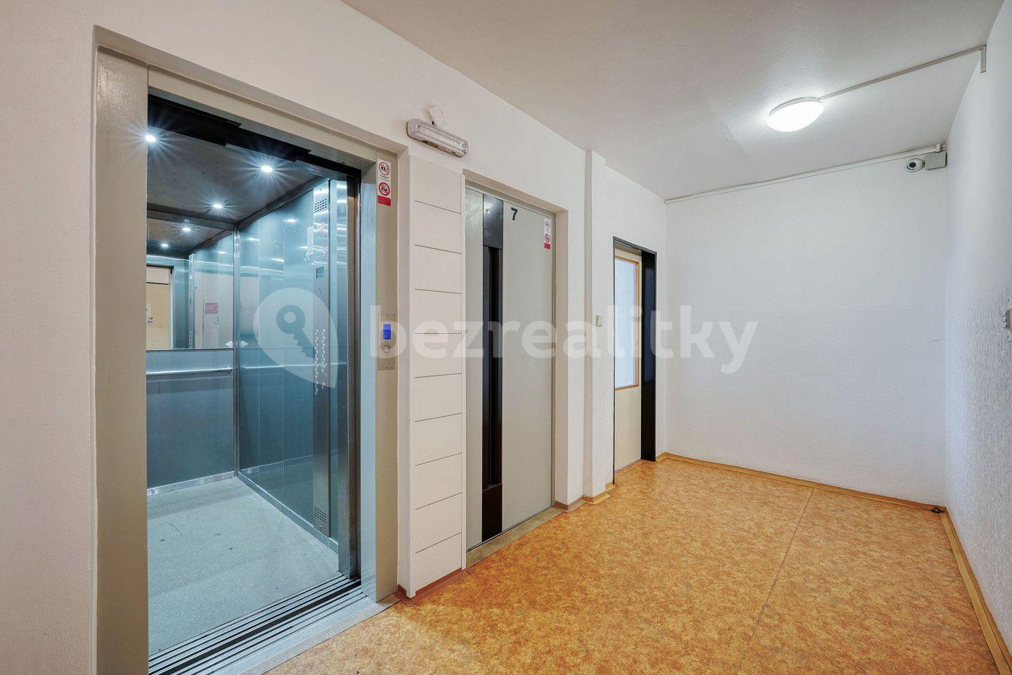 2 bedroom with open-plan kitchen flat for sale, 75 m², Košťálkova, Beroun, Středočeský Region