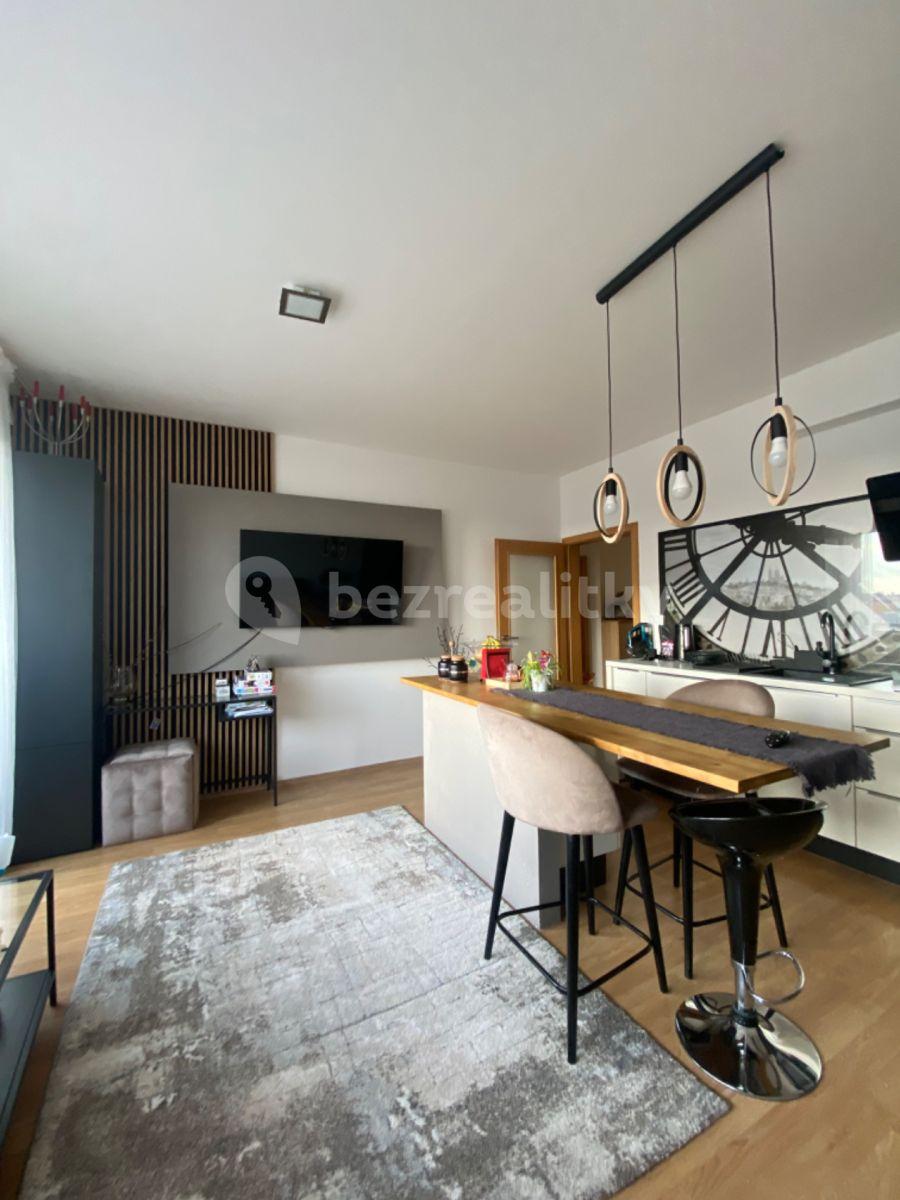 1 bedroom with open-plan kitchen flat for sale, 56 m², Modenská, Prague, Prague