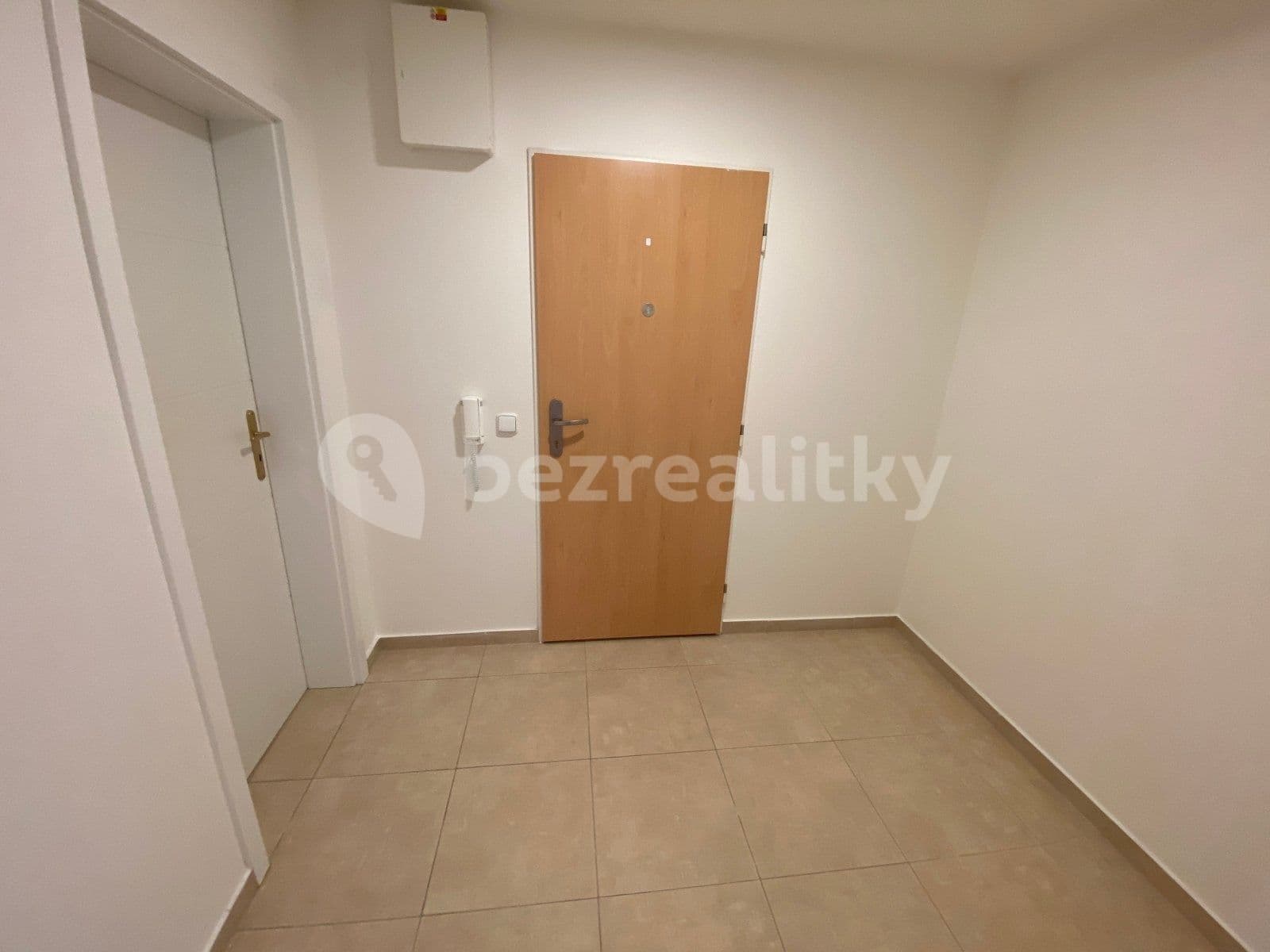 Studio flat to rent, 33 m², Přívozská, Ostrava, Moravskoslezský Region