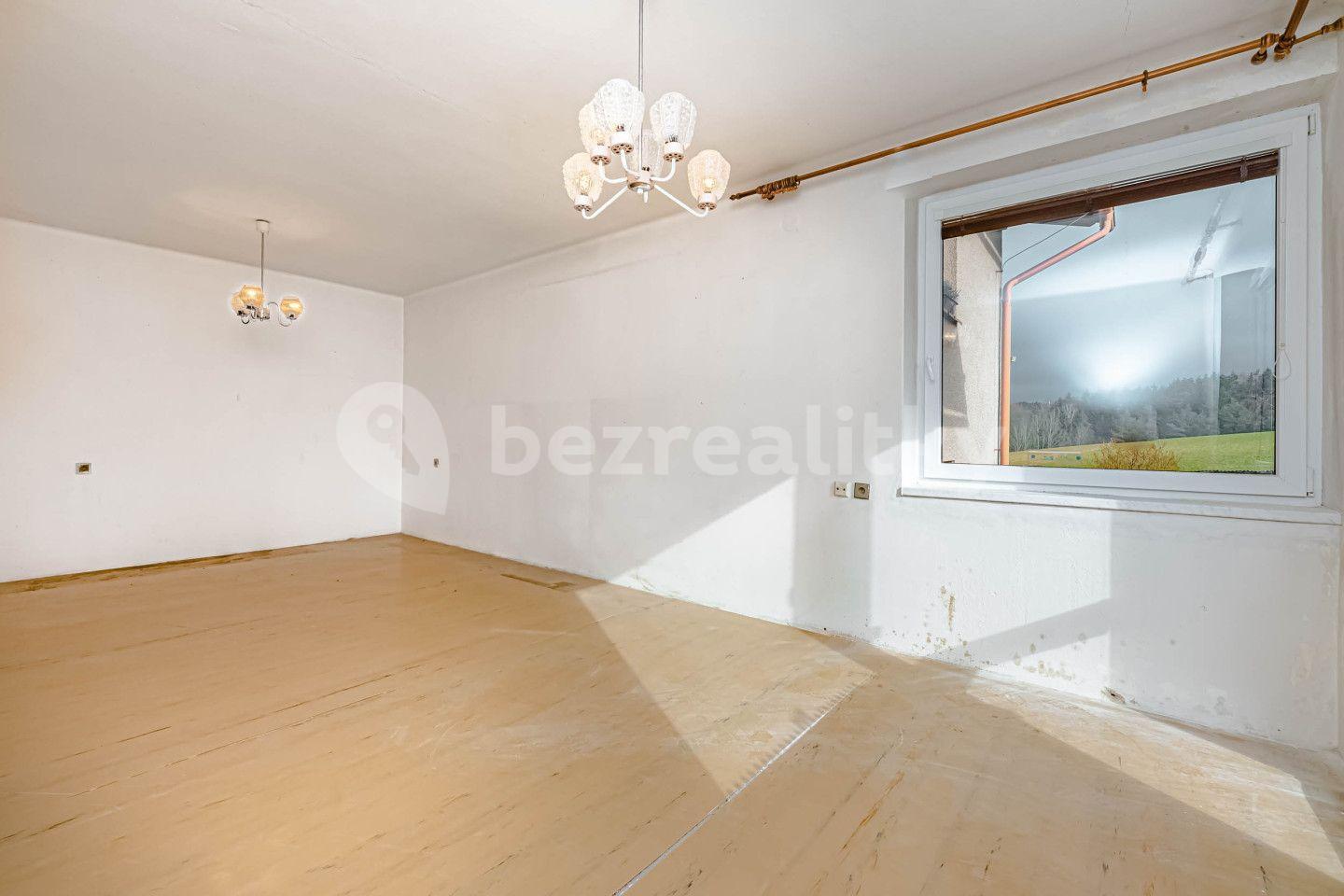 4 bedroom flat for sale, 80 m², Záchlumí, Pardubický Region