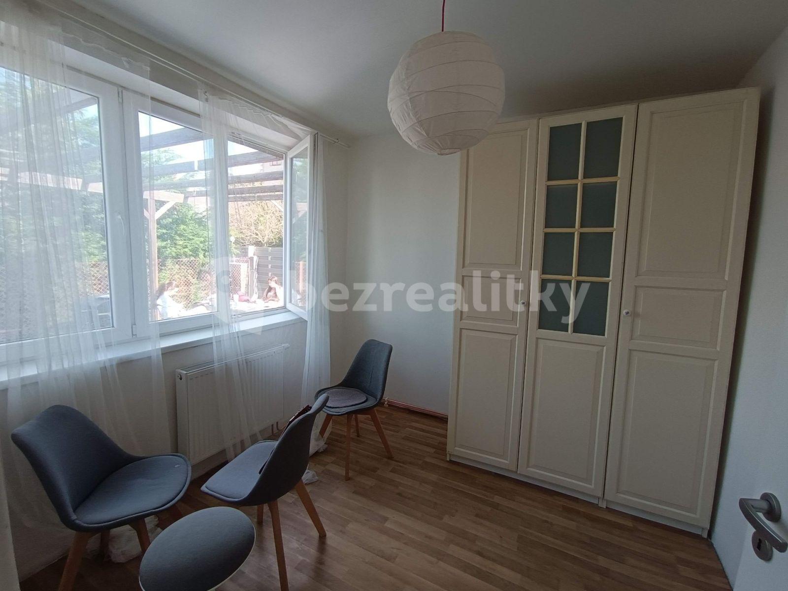 house to rent, 151 m², Hlavní, Prague, Prague