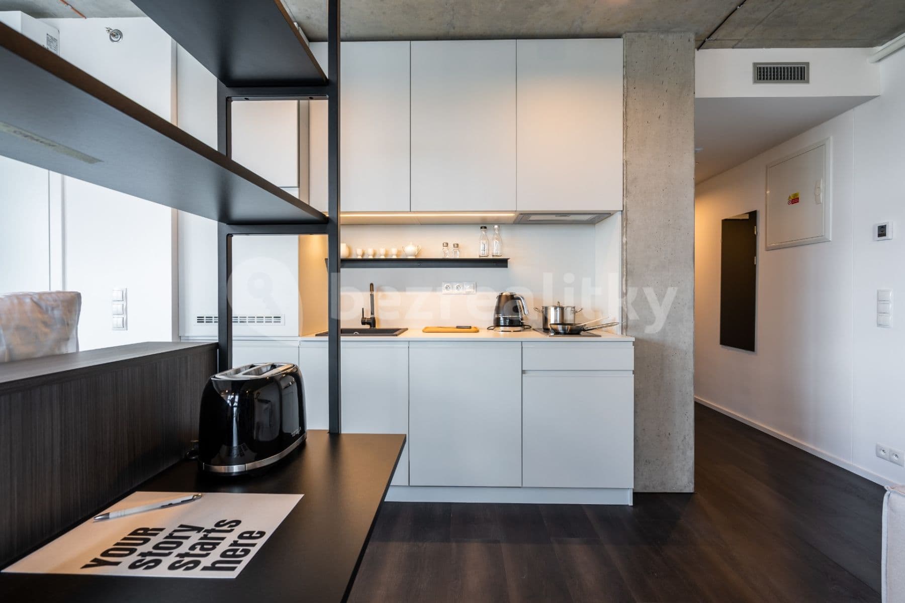 Studio flat to rent, 42 m², Obchodní, Říčany, Středočeský Region