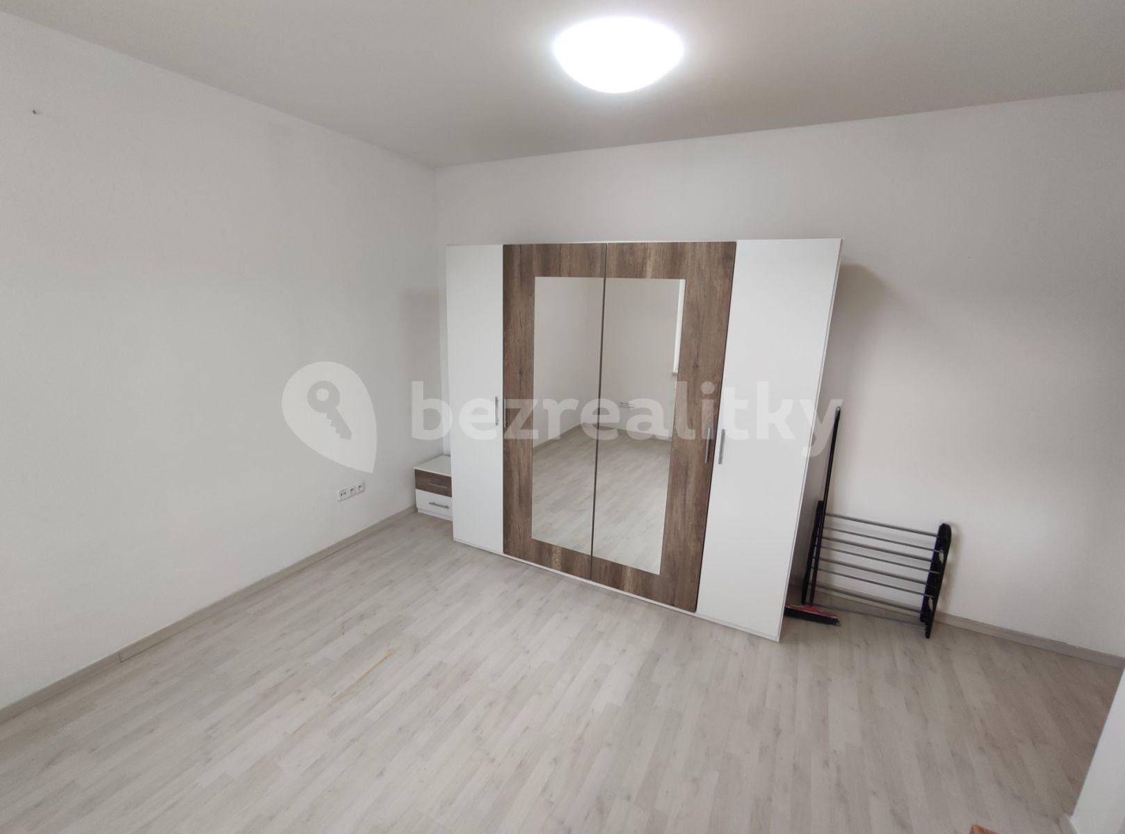 Studio flat to rent, 23 m², nám. Míru, Dolní Kounice, Jihomoravský Region