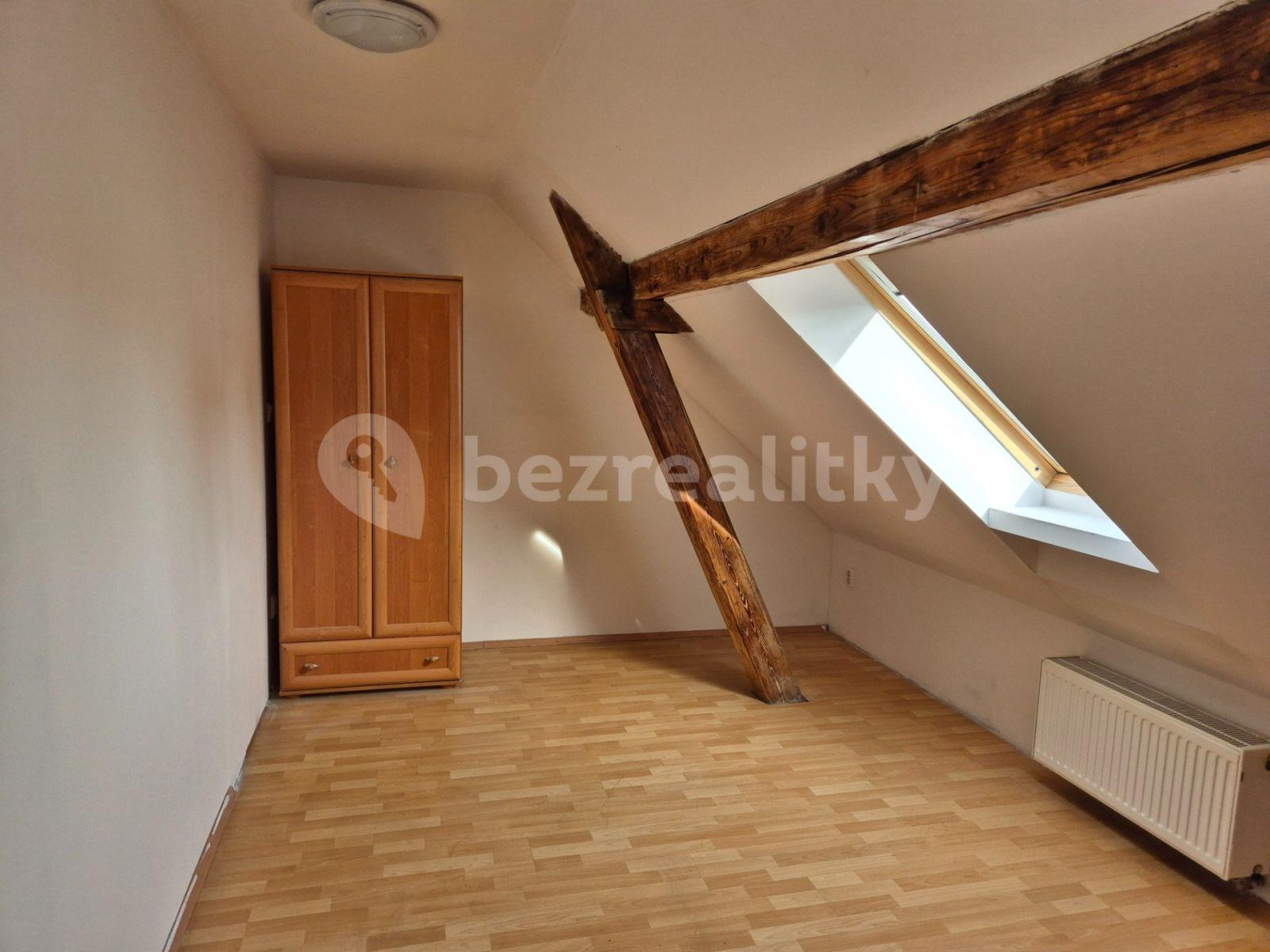 2 bedroom with open-plan kitchen flat for sale, 60 m², nám. T. G. Masaryka, Smečno, Středočeský Region
