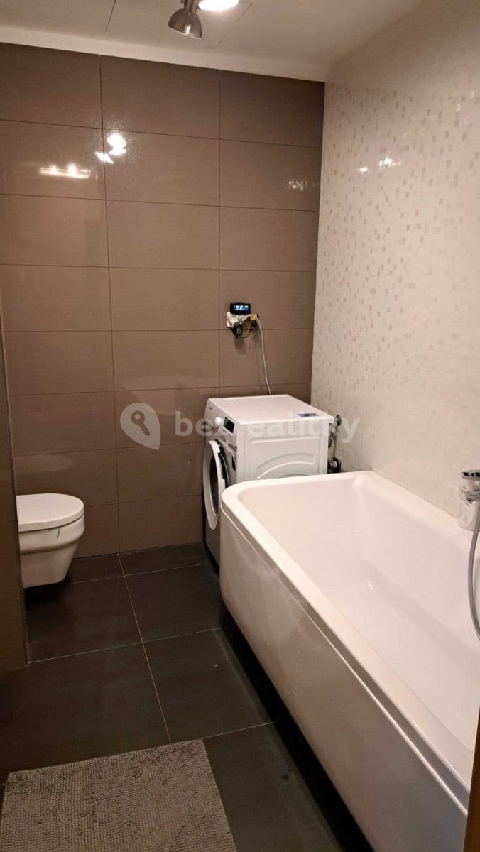 Studio flat to rent, 38 m², Uruguayská, Prague, Prague Studio flat to rent, 38 m², Uruguayská, Prague, Prague