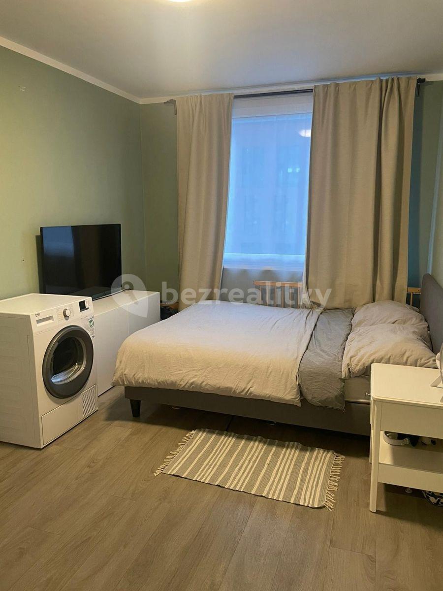 2 bedroom with open-plan kitchen flat for sale, 63 m², Molákova, Prague, Prague