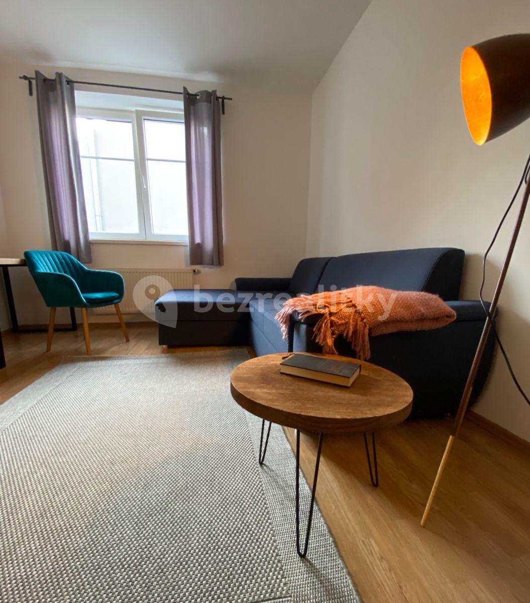 1 bedroom with open-plan kitchen flat to rent, 45 m², Hrušovanské náměstí, Prague, Prague