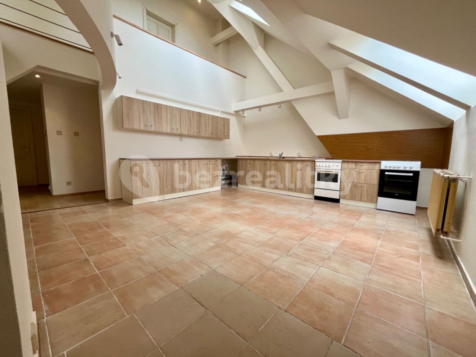 7 bedroom flat to rent, 250 m², Trojanova, Prague, Prague 7 bedroom flat to rent, 250 m², Trojanova, Prague, Prague