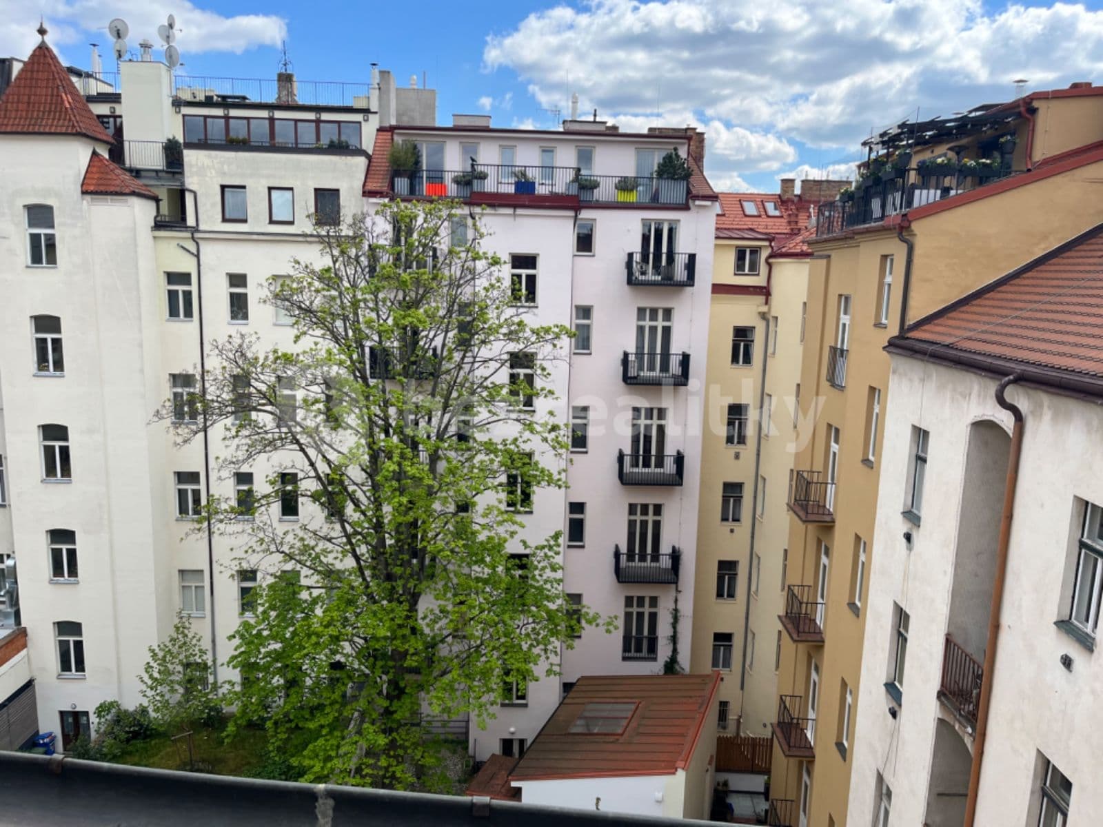 7 bedroom flat to rent, 250 m², Trojanova, Prague, Prague 7 bedroom flat to rent, 250 m², Trojanova, Prague, Prague