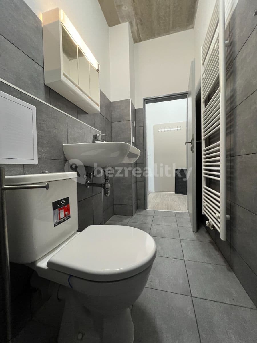 Studio flat to rent, 45 m², U Uhříněveské obory, Prague, Prague Studio flat to rent, 45 m², U Uhříněveské obory, Prague, Prague