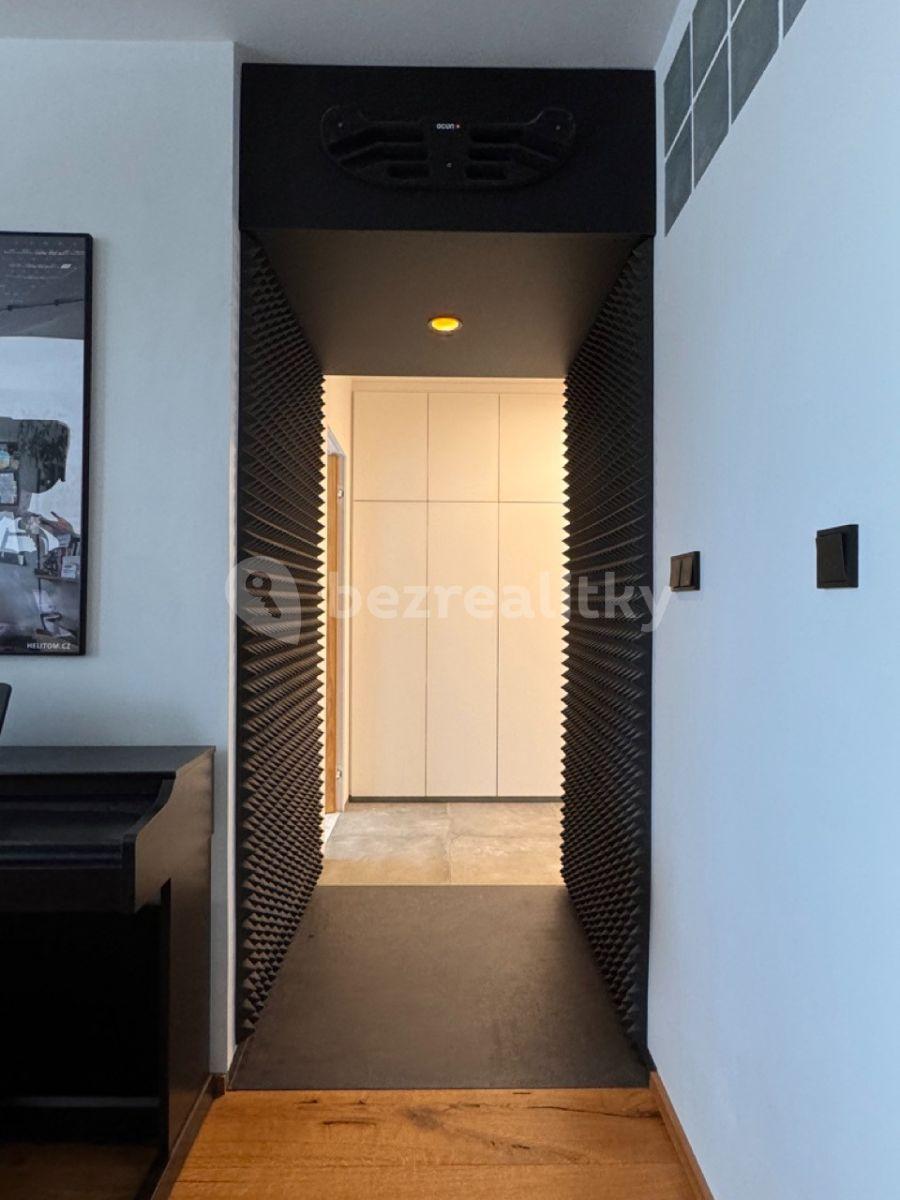 1 bedroom with open-plan kitchen flat for sale, 44 m², Křejpského, Prague, Prague