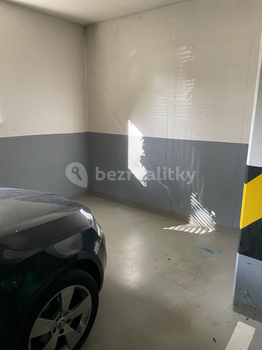 garage to rent, 17 m², Wiesenthalova, Prague, Prague garage to rent, 17 m², Wiesenthalova, Prague, Prague