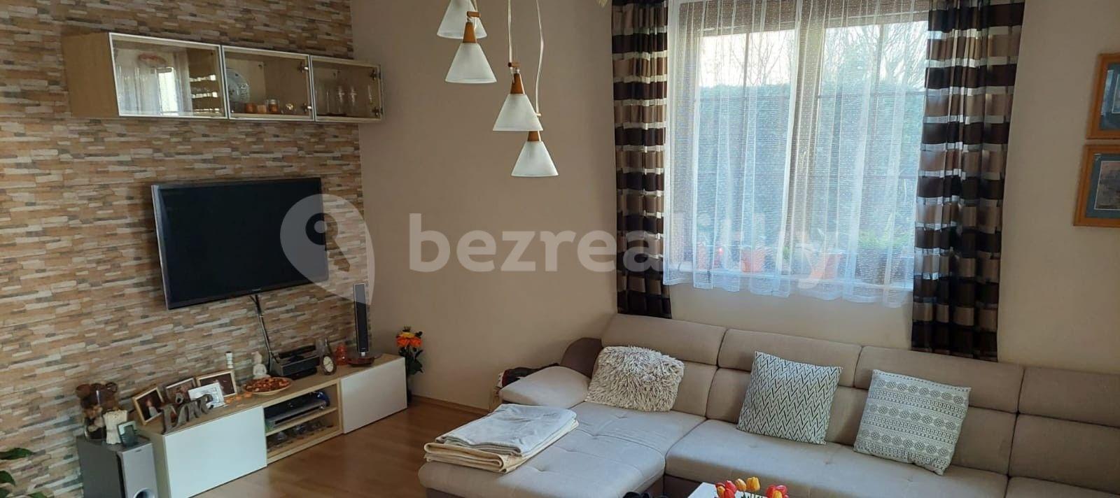 house for sale, 232 m², Kubrova, Nučice, Středočeský Region