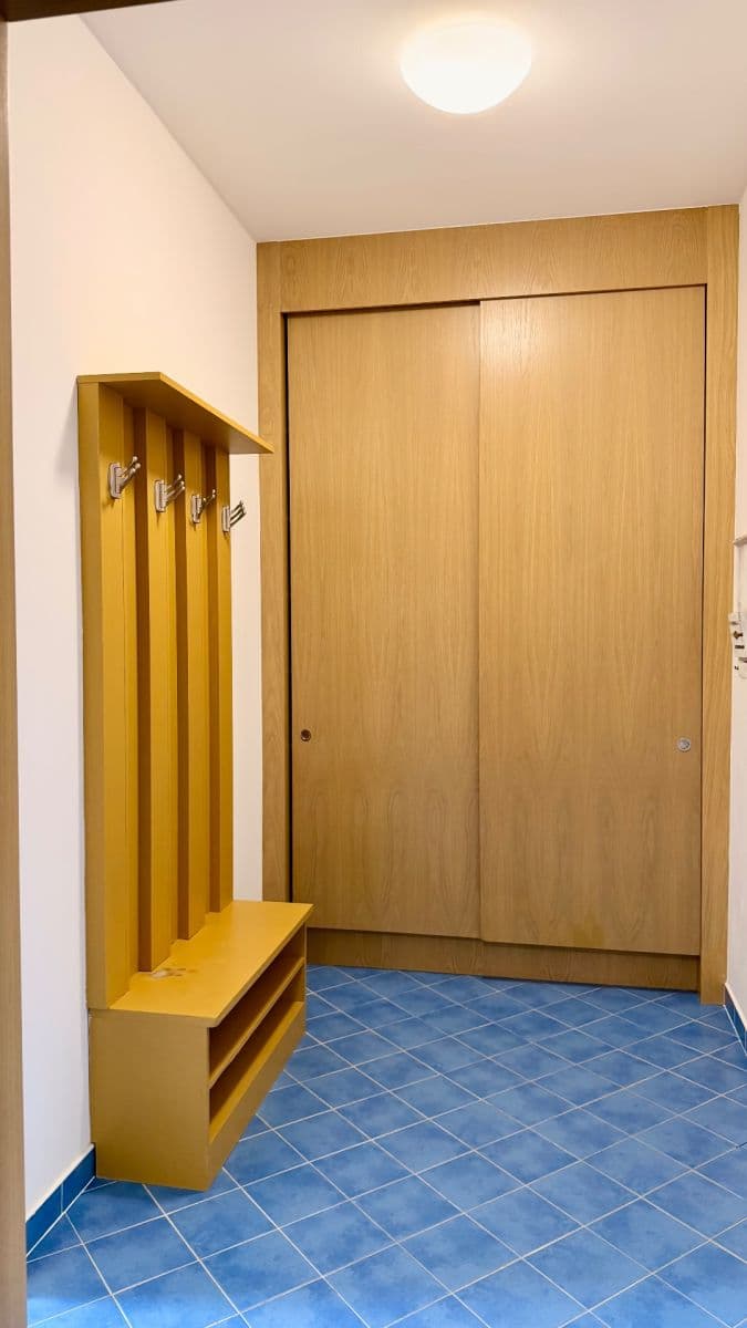 Small studio flat to rent, 39 m², Českomoravská, Prague, Prague Small studio flat to rent, 39 m², Českomoravská, Prague, Prague