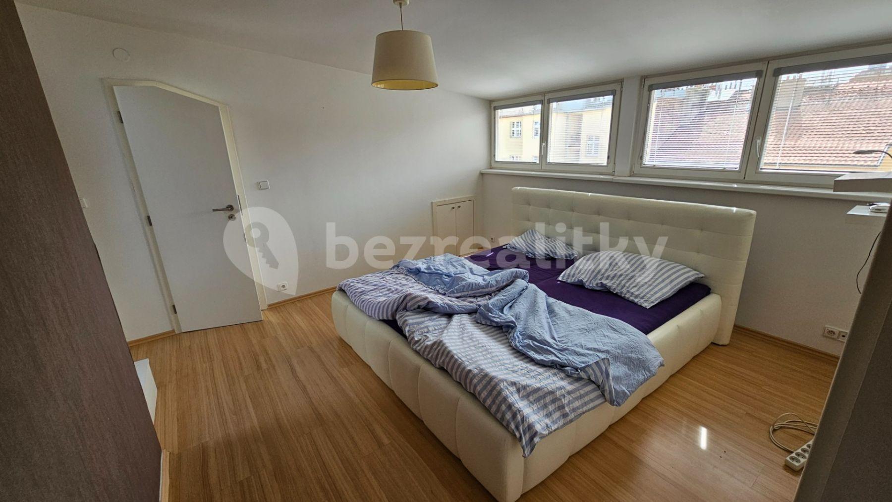 1 bedroom with open-plan kitchen flat to rent, 67 m², Roháčova, Prague, Prague