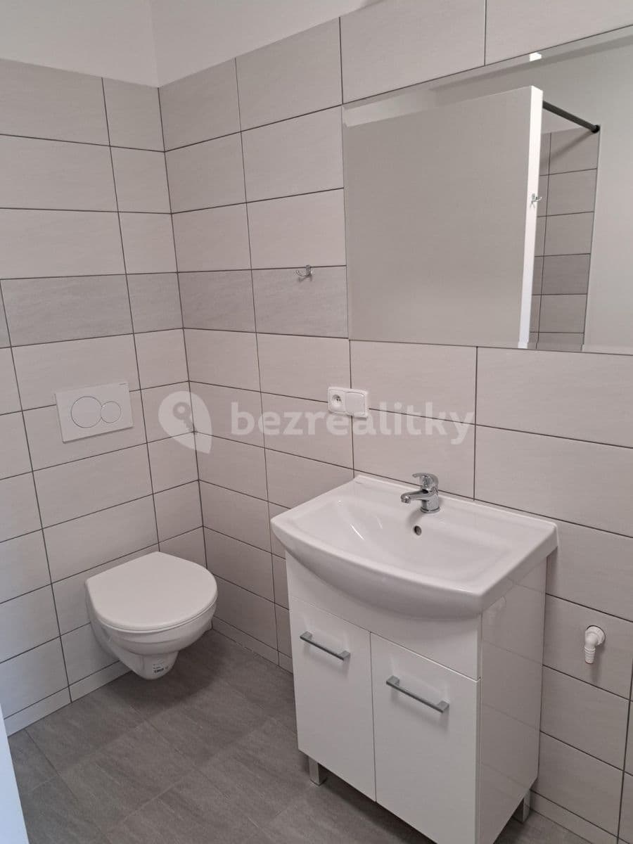 2 bedroom with open-plan kitchen flat to rent, 55 m², Bratrská, Bystřice nad Pernštejnem, Vysočina Region 2 bedroom with open-plan kitchen flat to rent, 55 m², Bratrská, Bystřice nad Pernštejnem, Vysočina Region