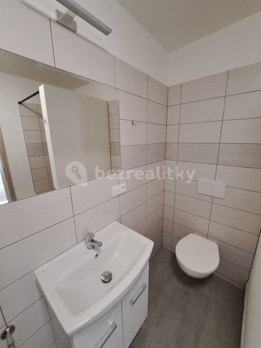 2 bedroom with open-plan kitchen flat to rent, 55 m², Bratrská, Bystřice nad Pernštejnem, Vysočina Region 2 bedroom with open-plan kitchen flat to rent, 55 m², Bratrská, Bystřice nad Pernštejnem, Vysočina Region