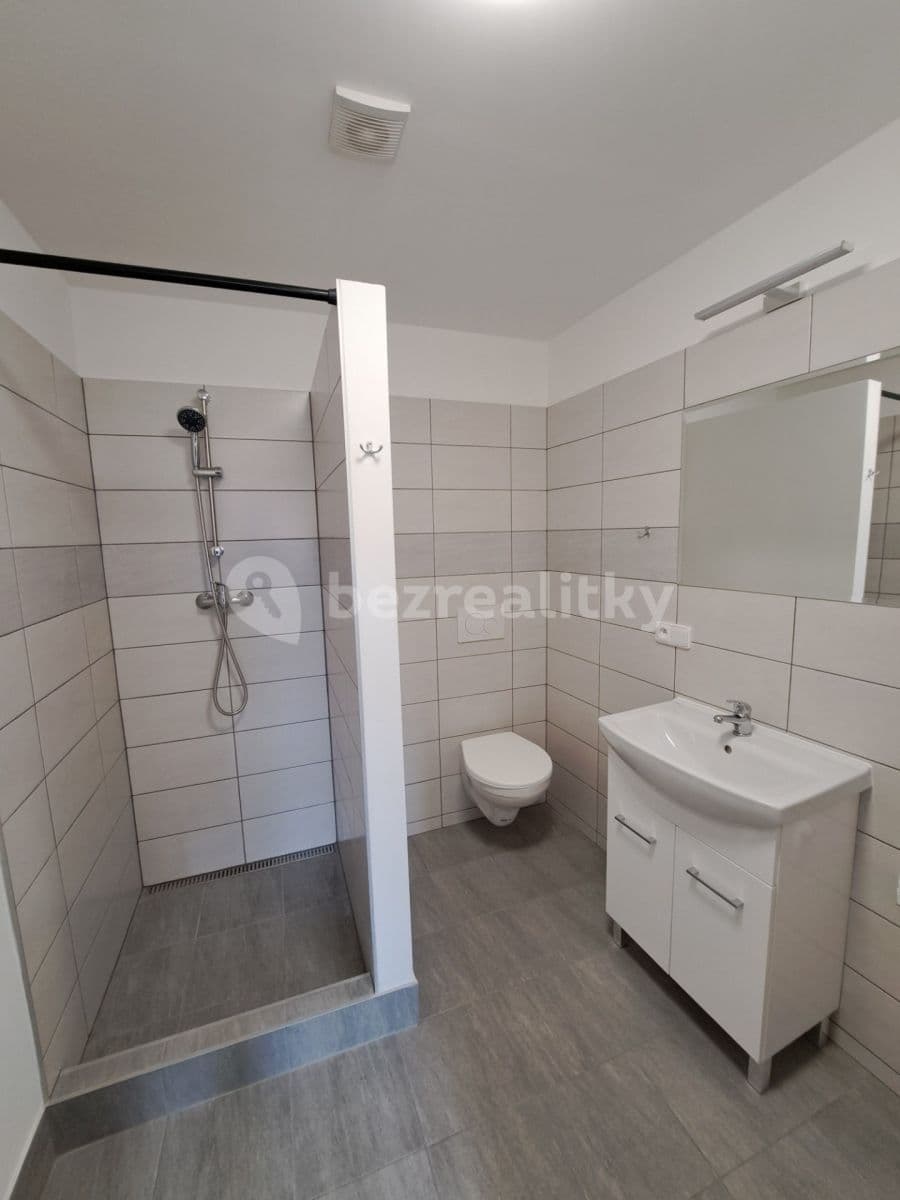 2 bedroom with open-plan kitchen flat to rent, 55 m², Bratrská, Bystřice nad Pernštejnem, Vysočina Region 2 bedroom with open-plan kitchen flat to rent, 55 m², Bratrská, Bystřice nad Pernštejnem, Vysočina Region