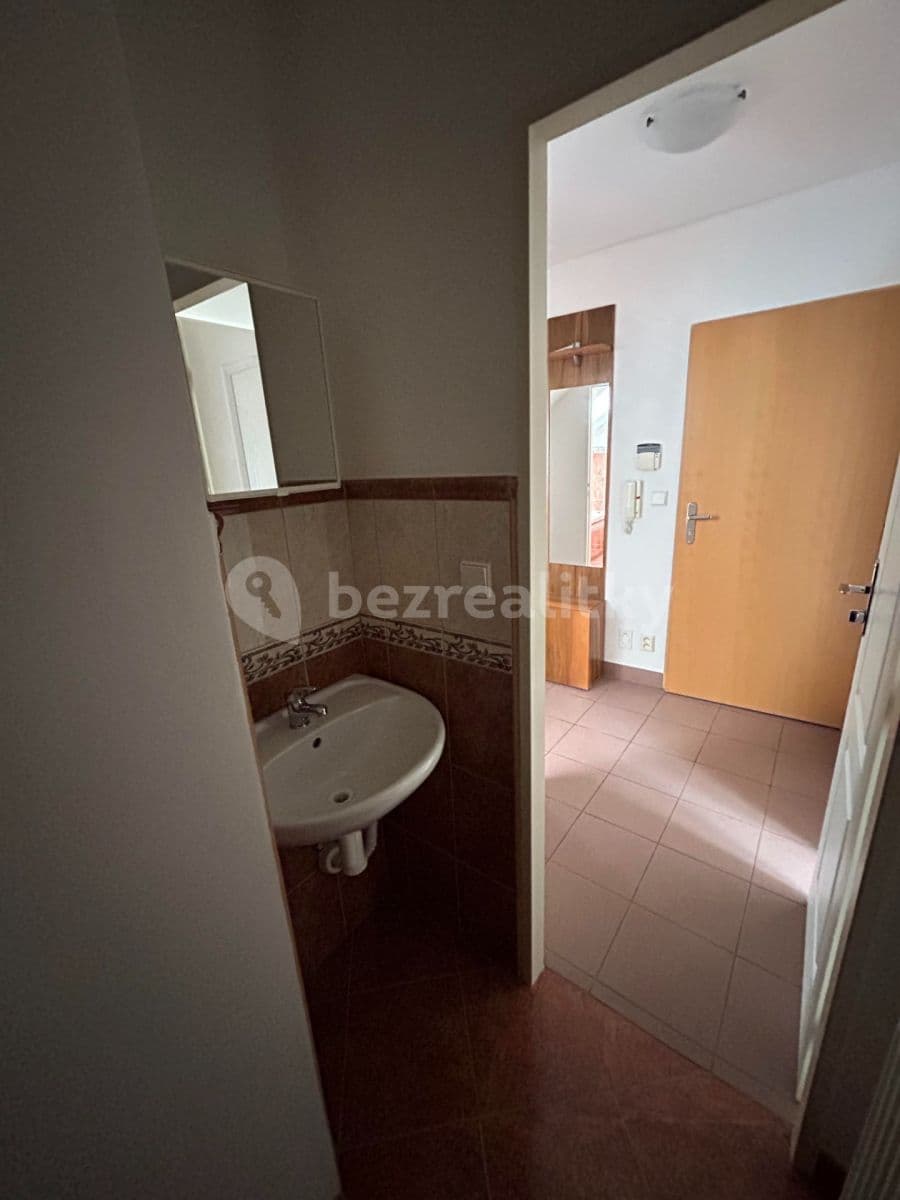 3 bedroom flat to rent, 78 m², Poděbradova, Brno, Jihomoravský Region
