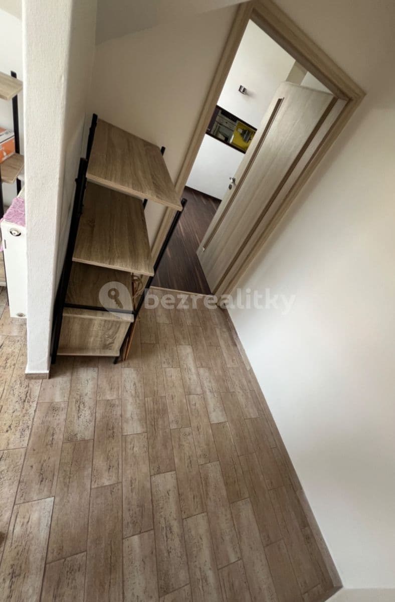 2 bedroom with open-plan kitchen flat to rent, 61 m², Jakubská náves, Tachlovice, Středočeský Region 2 bedroom with open-plan kitchen flat to rent, 61 m², Jakubská náves, Tachlovice, Středočeský Region