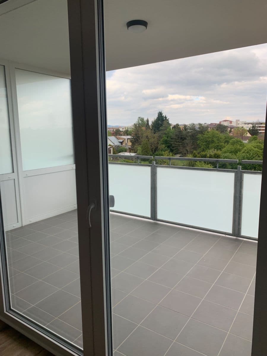 1 bedroom with open-plan kitchen flat to rent, 56 m², Olomouc, Olomoucký Region 1 bedroom with open-plan kitchen flat to rent, 56 m², Olomouc, Olomoucký Region