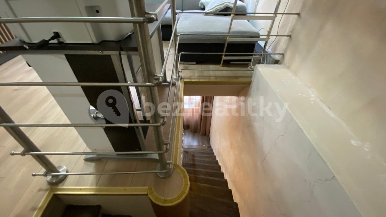 3 bedroom with open-plan kitchen flat for sale, 90 m², Kolmá, Karlovy Vary, Karlovarský Region